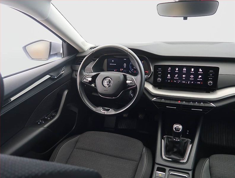 Škoda Octavia (2023) Ambition 2.0 TDI, ČR,1.maj - fotka 7 z 24