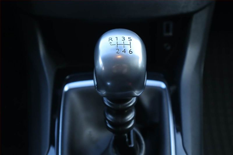 Peugeot 308 (2015) 1.6 e-HDi, Navi, Tempomat - fotka 20 z 21