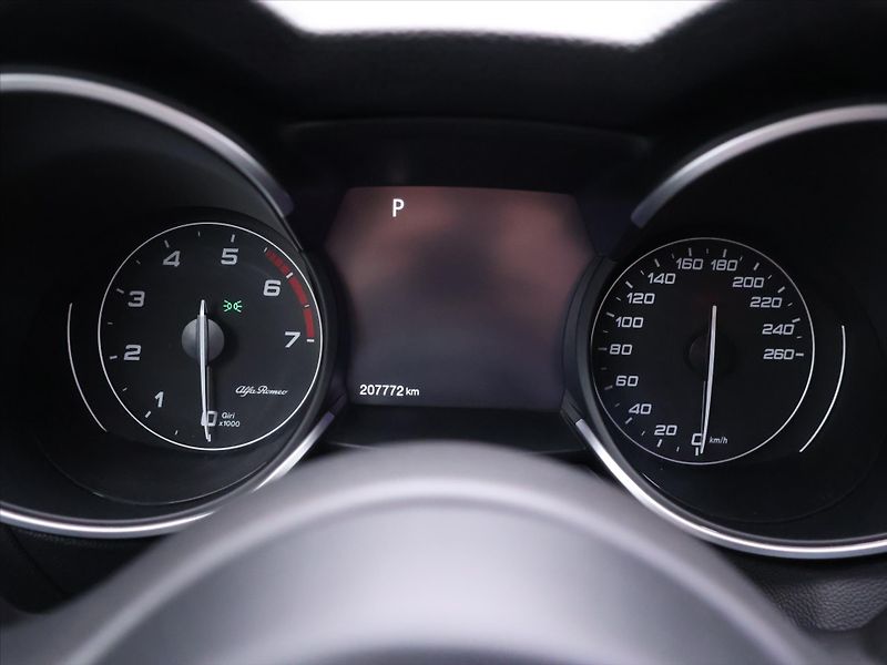 Alfa Romeo Stelvio 2,0 TBi 148kW Aut. Q4 Super - fotka 15 z 32