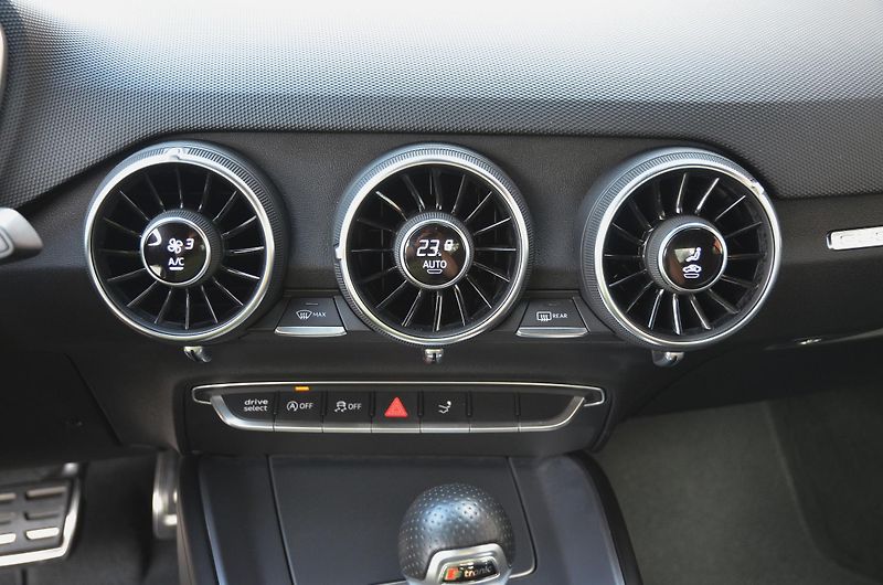 Audi TTS (2019) 2.0 TFSi 225kW Quattro / 46tkm - fotka 38 z 52