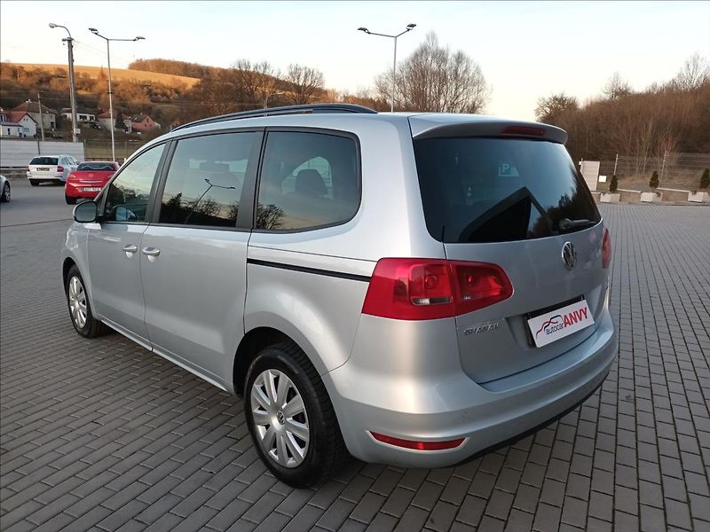 Volkswagen Sharan 2,0 TDI,7MÍST,SERVISKA,VÝHŘEV - fotka 7 z 46