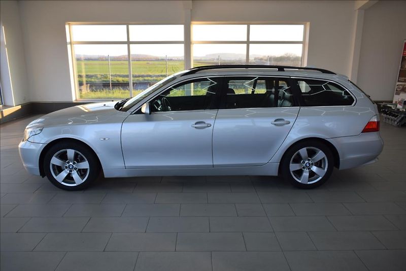 BMW Řada 5 3,0 530XD, xen,navi,servis, - fotka 5 z 28