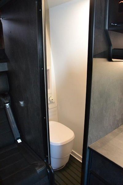 Mercedes-Benz Sprinter 319 Camper Family - fotka 17 z 51