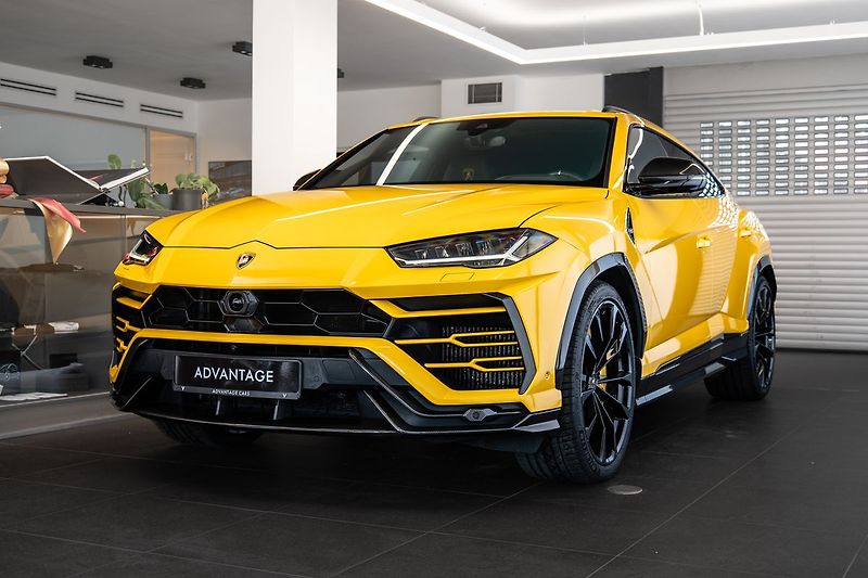 Lamborghini Urus - fotografie inzerátu