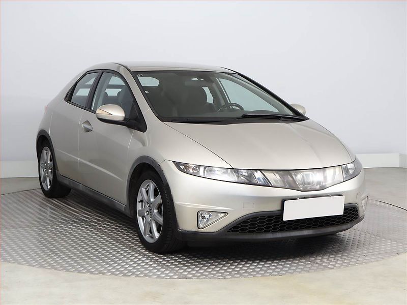 Honda Civic (2006) 1.8 i, po STK, jezdí výborně - fotografie inzerátu