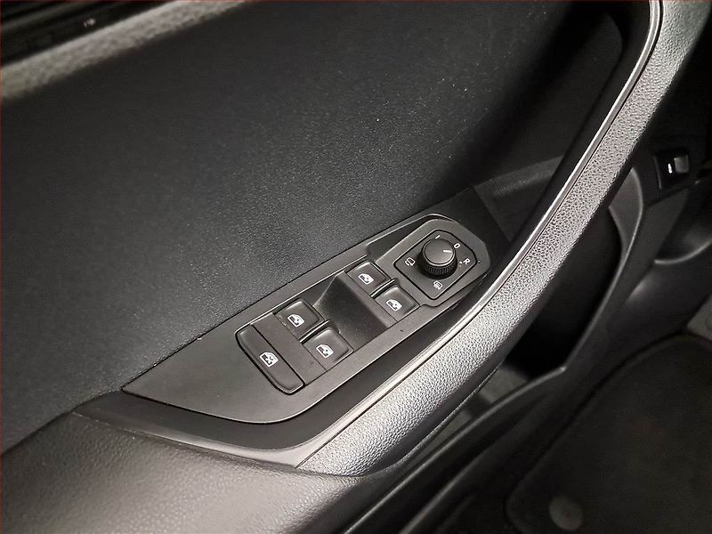 Škoda Karoq (2021) Style 1.5 TSI - fotka 20 z 28