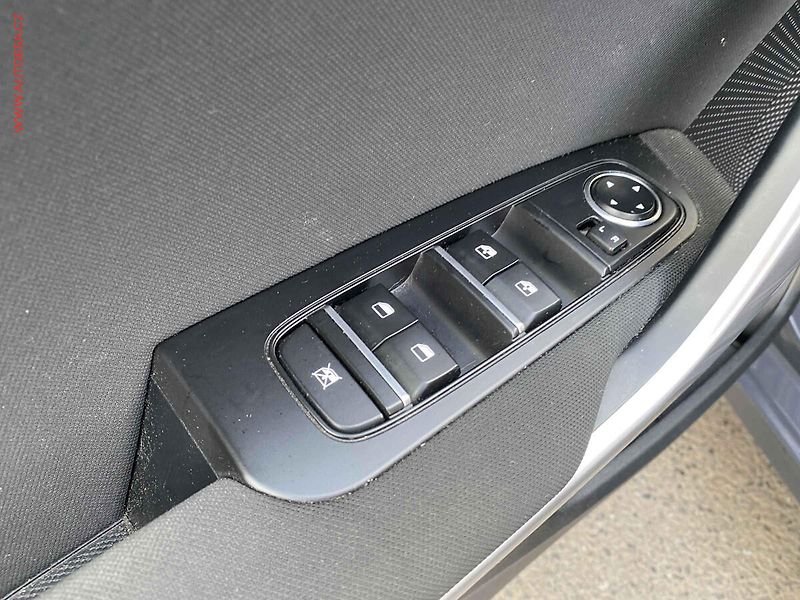 Kia Ceed (2021) 1.5 T-GDi, 1.maj,ČR, Spin - fotka 13 z 18