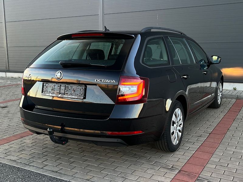 Škoda Octavia 1.6 TDI-DSG-NAVI-PARK.Č - fotka 6 z 46
