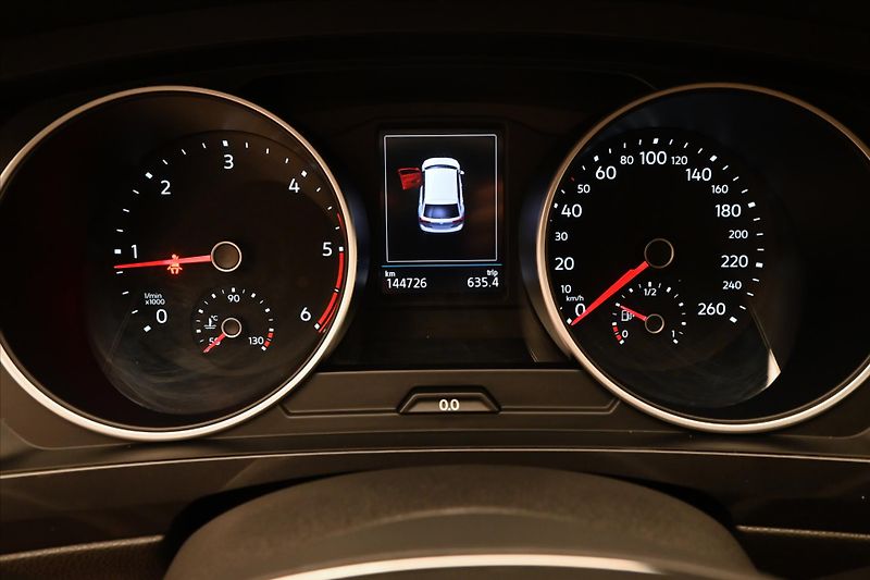 Volkswagen Tiguan Allspace 2,0 TDI 110KW 4MOTION Záruka a - fotka 16 z 31