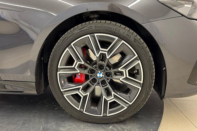 BMW Řada 5 540d xDrive Sedan - fotka 6 z 13