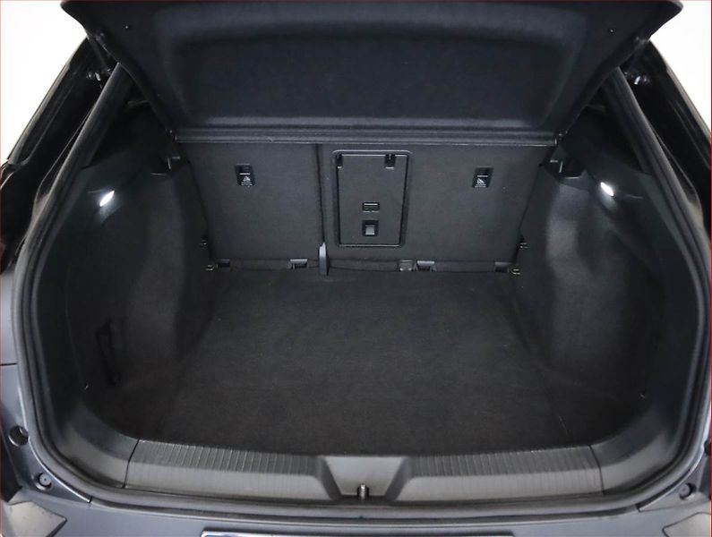 Volkswagen ID.4 (2020) Pro Perf. (82 kWh), SoH 91% - fotka 14 z 27