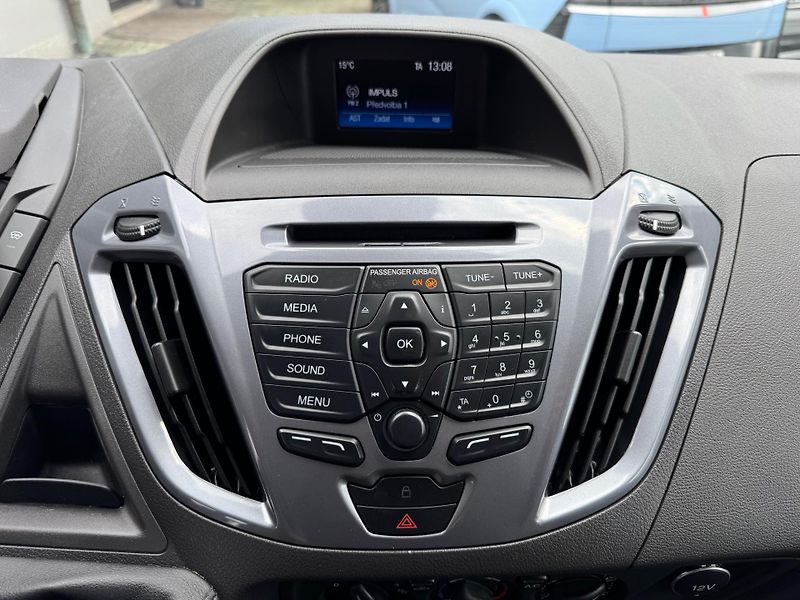Ford Tourneo Custom (2018) Trend 2.0 TDCI 8 MÍST -CZ- DPH - fotka 15 z 27