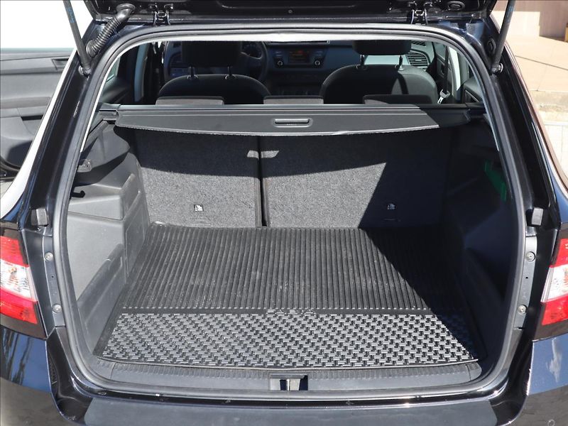 Škoda Fabia 1,2   TSi 66kW ParkPilot Klima - fotka 22 z 30