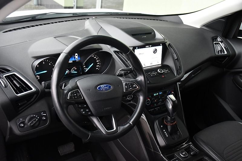 Ford Kuga 2,0TDCi AUT. A/C ČR TAŽNÉ - fotka 14 z 39