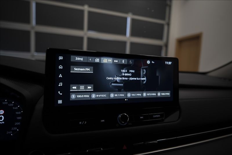 Mitsubishi Outlander 2,4 PHEV INVITE 1728 KM 2x ALU - fotka 33 z 44