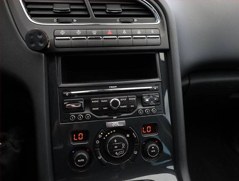 Peugeot 5008 (2011) 2.0 HDI, Navi, Xenony - fotka 9 z 16