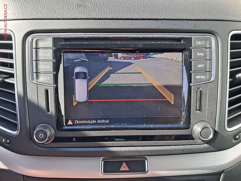 Volkswagen Sharan (2018) 2.0 TDi 7míst, DSG, bixen - fotka 17 z 17