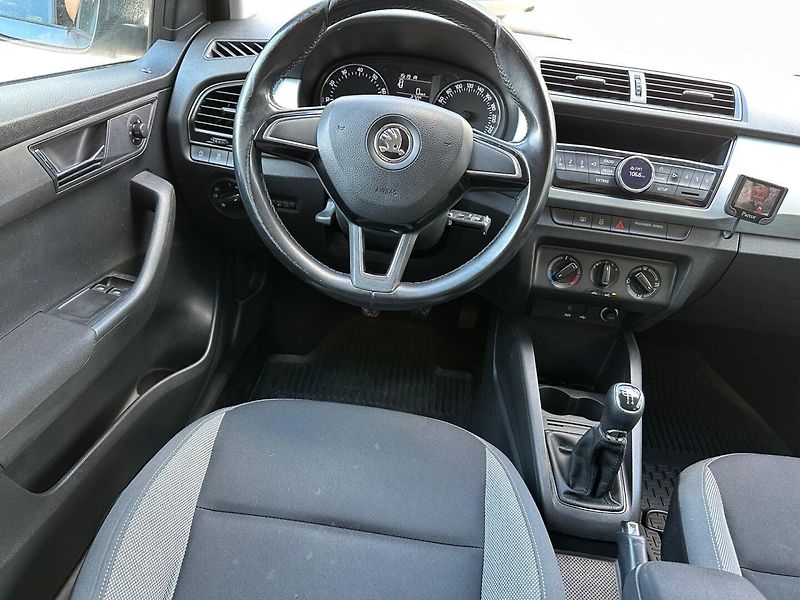 Škoda Fabia 1,2TSI 66kW - fotka 10 z 19