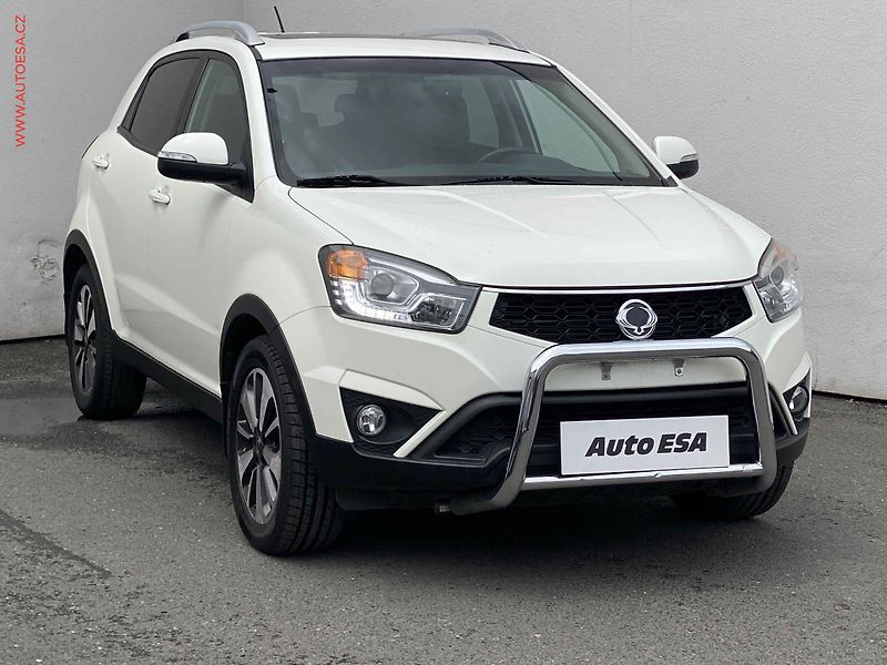 SsangYong Korando (2015) 2.0 TD 4x4, AT, TZ, kůže - fotka 1 z 16