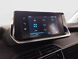 Peugeot 2008 (2020) Allure 1.2 PureTech, ČR,1.maj - náhled 13
