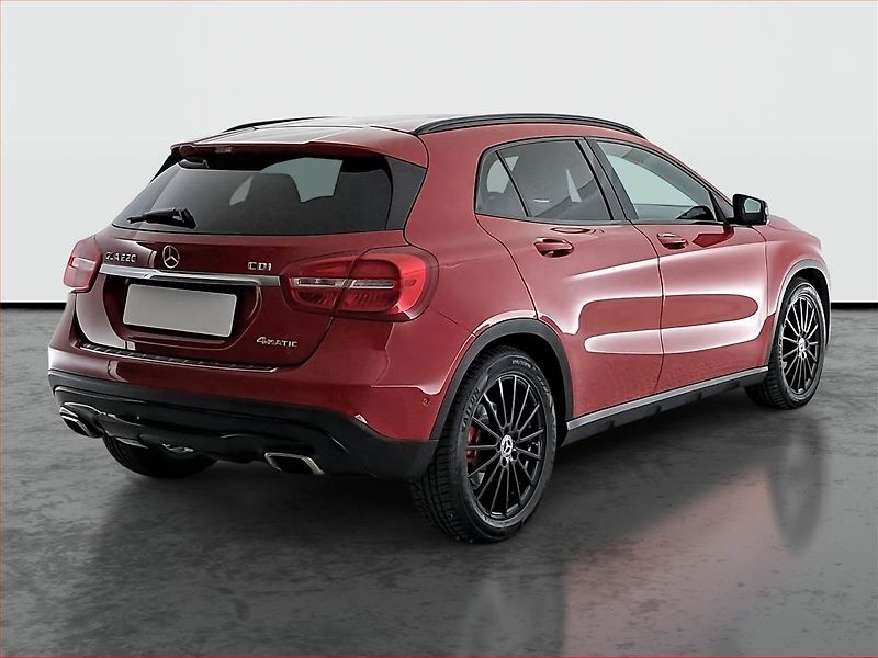 Mercedes-Benz GLA (2014) 220 CDI 4MATIC, 4X4 - fotka 5 z 25