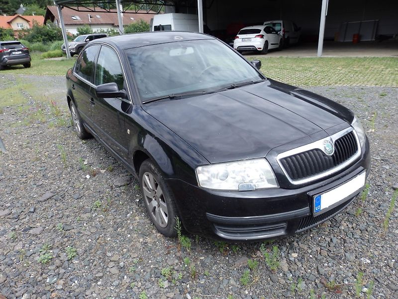 Škoda Superb (2003) 1.9TDi 96kw - fotka 2 z 7
