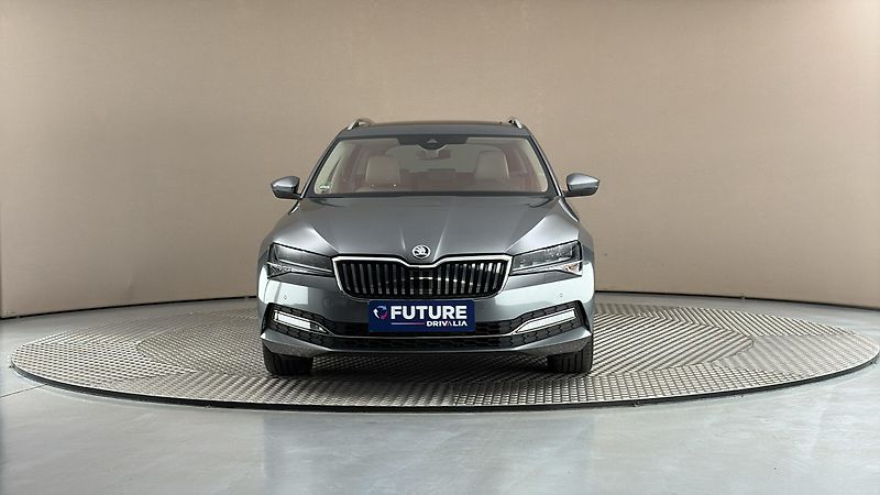 Škoda Superb 2.0 TDI DSG 4x4 Style Combi - fotka 3 z 34