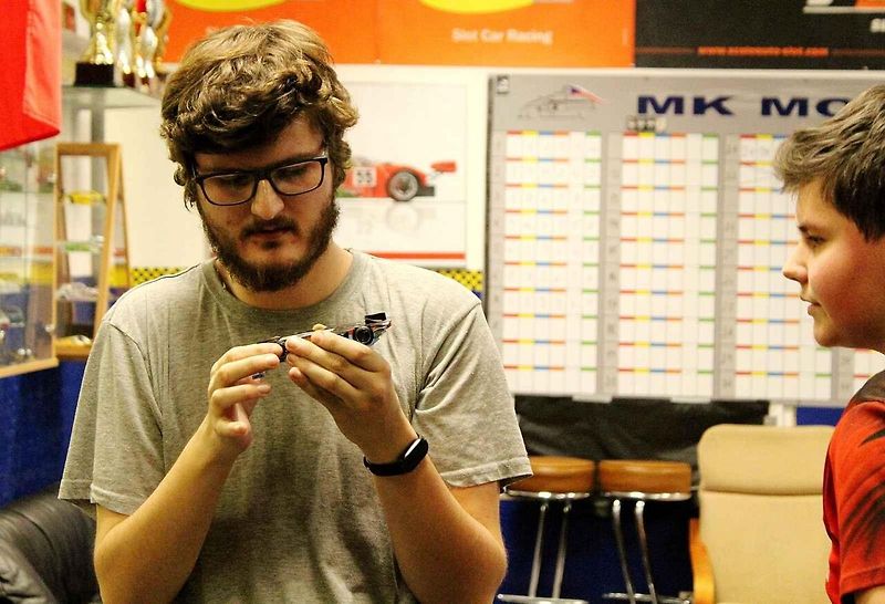 Modelářský Klub Most byl pořadatelm již 12. ročníku mezinárodního závodu LMP 32 na autodráze ve Středisku volného času v Mostě.