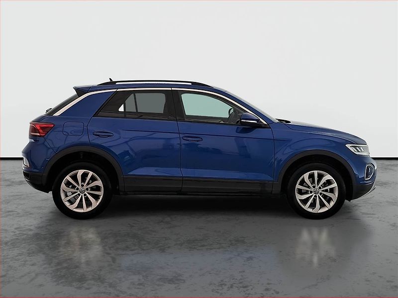 Volkswagen T-Roc (2025) 1.5 TSI - fotka 6 z 20
