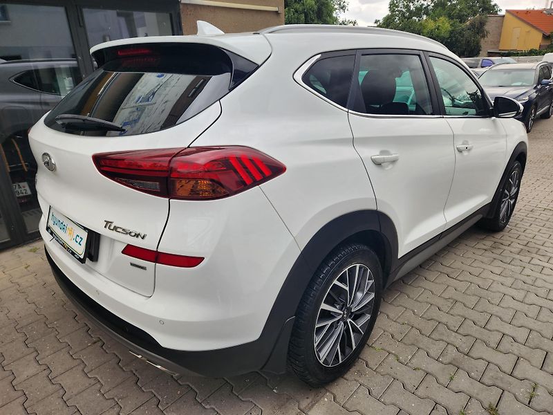 Hyundai Tucson 1.6-4x4-NAVI-KAMERA - fotka 19 z 20
