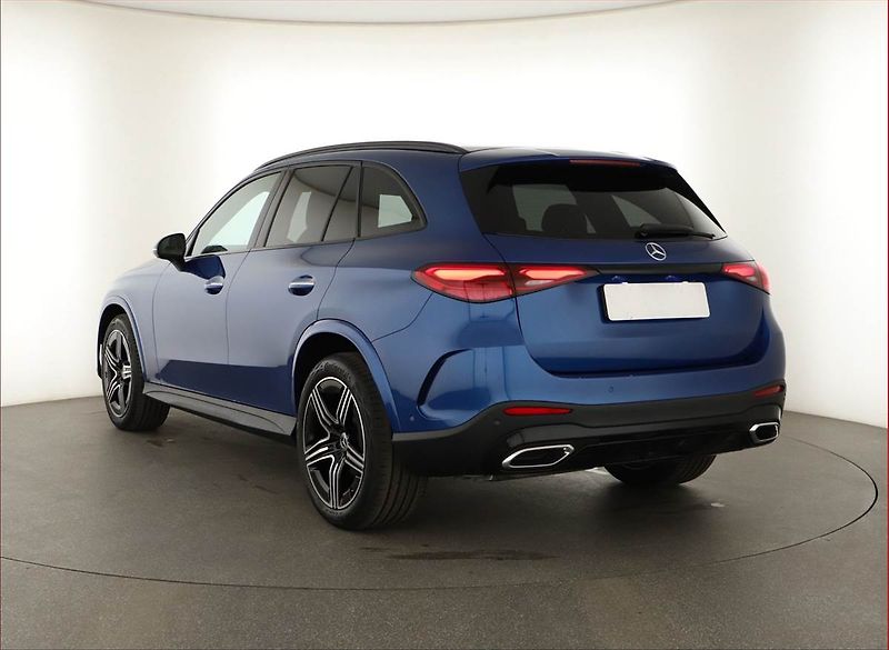 Mercedes-Benz GLC (2025) 220 d 4MATIC, AMG Line - fotka 4 z 29
