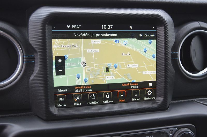 Jeep Wrangler (2022) Rubicon 4xe Unlimited 4x4 / ČR - fotka 35 z 52