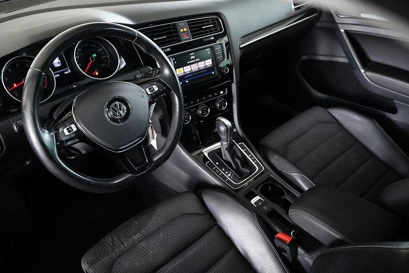 Volkswagen Golf - fotka 13 z 24