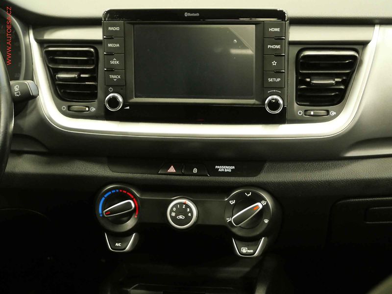 Kia Stonic (2019) 1.2 CVVT, 2.maj,ČR, AC, TZ - fotka 13 z 23