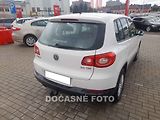Volkswagen Tiguan (2010) 2.0TDi 4x4, servis.kniha, AC - náhled 1