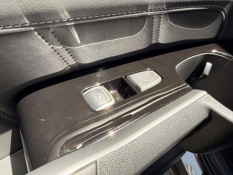 Kia Sorento 1.6-NOVÝ VŮZ-ZÁRUKA-MAX.VÝBAVA - fotka 33 z 61