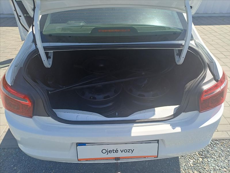 Citroën C-Elysée 1,2   FEEL 60kW - fotka 18 z 21
