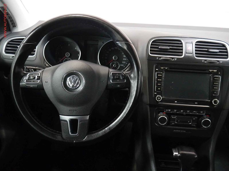 Volkswagen Golf (2009) 2.0 TDi, DSG, temp - fotka 11 z 18