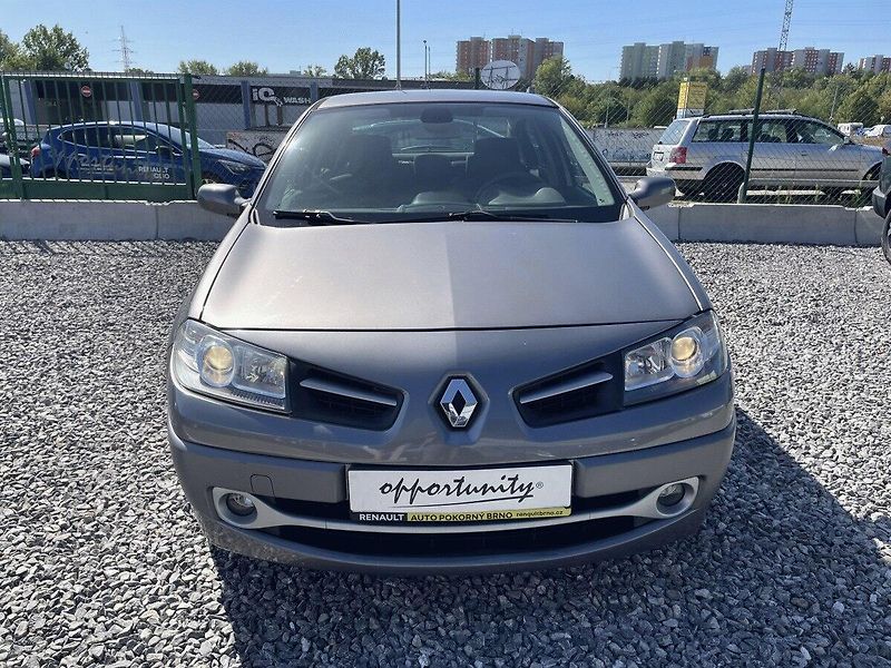Renault Mégane (2009) 1.4i, 72kW,ČR,Klima - fotka 8 z 31