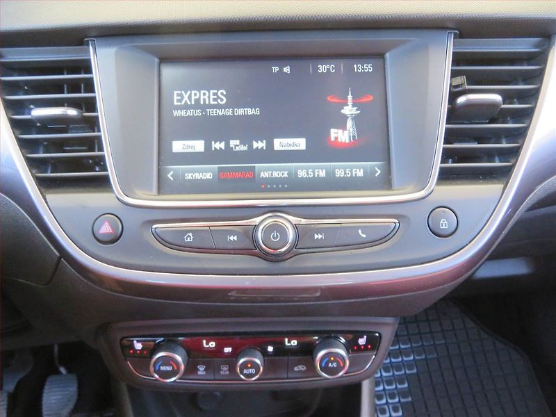 Opel Crossland X (2020) Innovation 1.2 Turbo - fotka 12 z 16