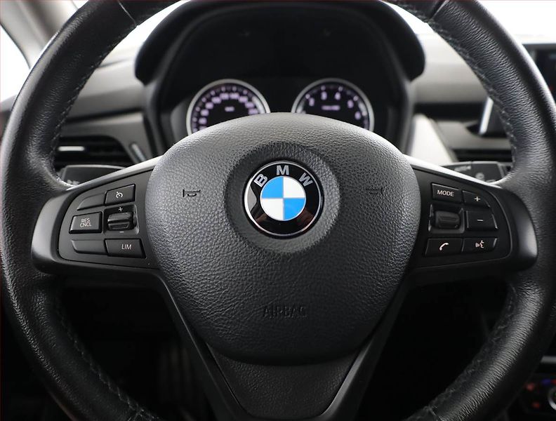 BMW Řada 2 (2018) 218i Gran Tourer, Automat - fotka 8 z 17