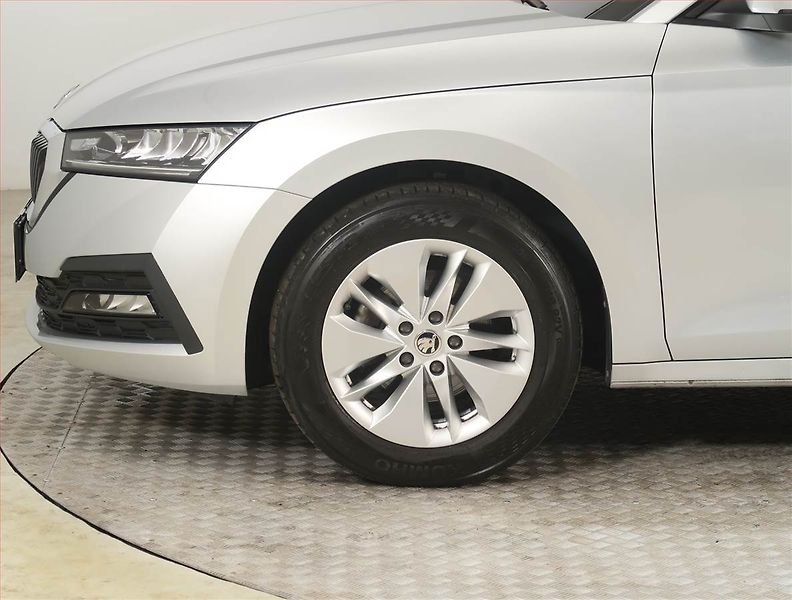 Škoda Octavia (2022) Ambition 2.0 TDI, ČR,1.maj - fotka 14 z 16