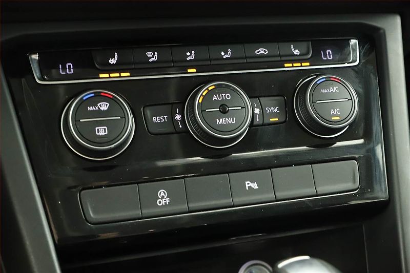 Volkswagen Touran (2020) Highline 2.0 TDI, Automat - fotka 15 z 21