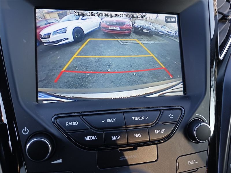 Hyundai i40 1,6 CRDI KOMBI AUTOMAT, ČR - fotka 20 z 23