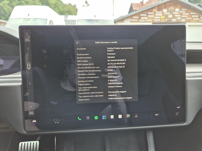 Tesla Model S PLAID PERFORMANCE - fotka 34 z 47
