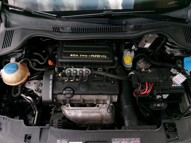 Seat Ibiza (2009) 1,4 16V KLIMA - fotka 23 z 27