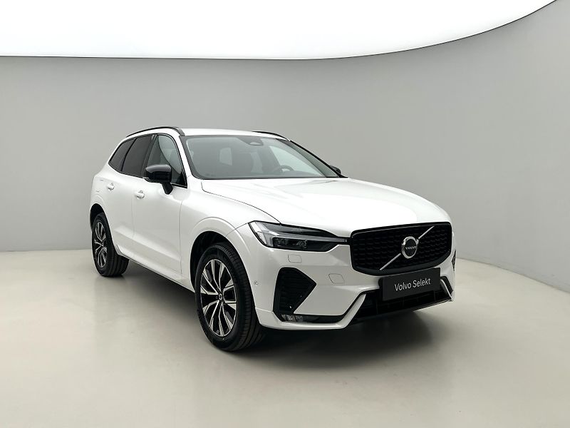 Volvo XC60 B5 AWD PLUS DARK AUT 1.maj. - fotka 8 z 43