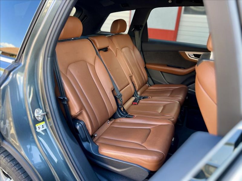 Audi SQ7 4,0 TDi QUATTRO MATRIX MASÁŽE - fotka 19 z 62