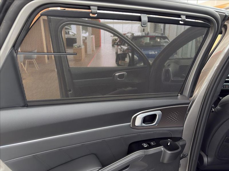 Kia Sorento (2025) 2,2   CRDI 4x4 8DCT TOP - fotka 20 z 29