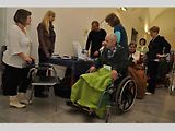 Den seniorů s dárky, informacemi o prevenci a správném chování, soutěžemi, ale také měřením krevního tlaku a tělesného tuku uspořádala v úterý v policejním muzeu na Karlově pražská policie. Nechyběla samozřejmě ani možnost bezplatné prohlídky expozice.